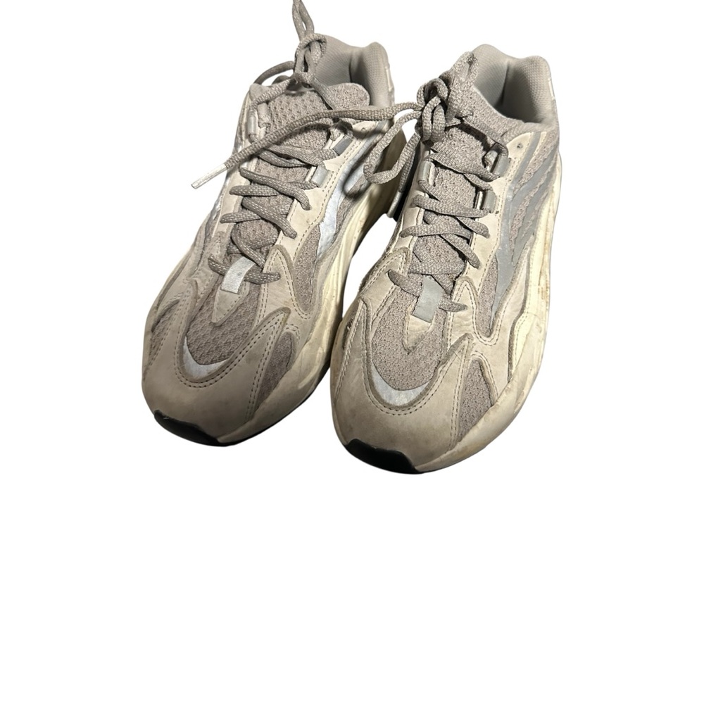 Yezzy Sneakers